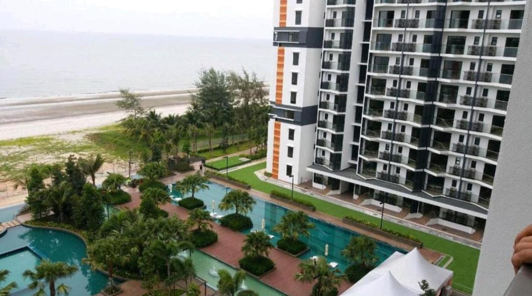 Timurbay Seafront Residence By Hardinahomes クアンタン エクステリア 写真