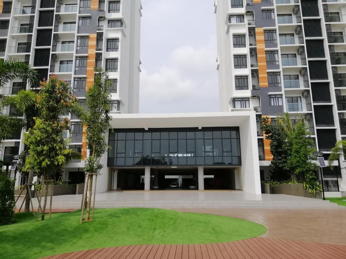 Timurbay Seafront Residence By Hardinahomes クアンタン エクステリア 写真